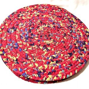 The Pioneer Woman Floral Braided Placemats (Round) Pack of 4 (Red - Fiona)